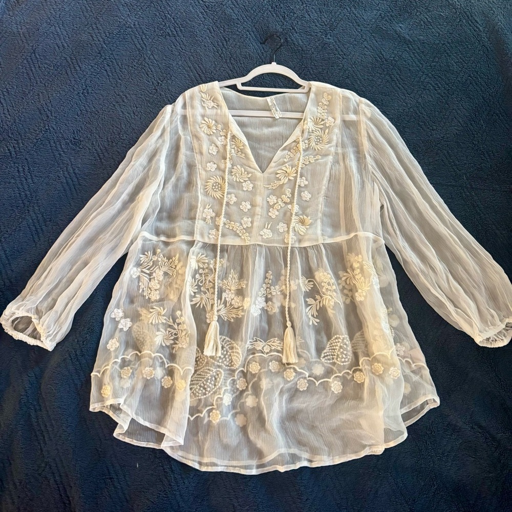 Anthropologie Feather & Bone Sheer Cream Embroidered V‑Neck Peasant Tunic